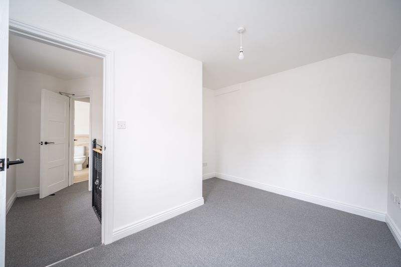 Bedroom- click for photo gallery